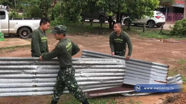 พายุถล่ม! บ้านพังเสียหาย 2 อำเภอ