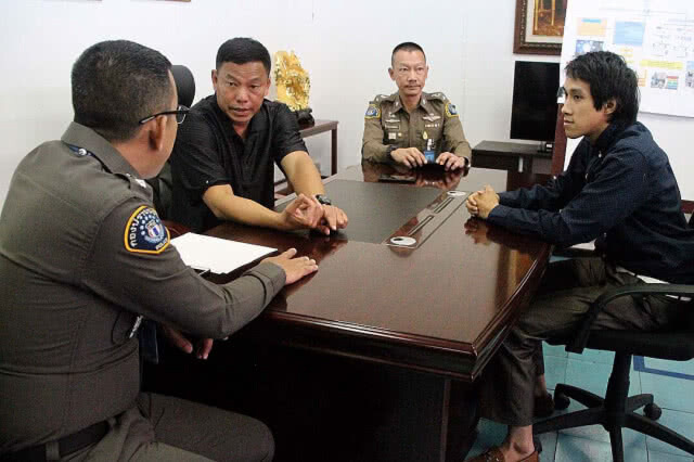 วางมวยบูธความงาม!! หนุ่มป่วนงานเครื่องสำอางไบเทค-บางนา อ้างถูกลอกเลียนแบบสินค้า(มีคลิป)