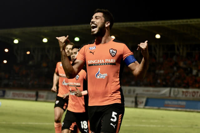 ฐิติพันธ์ พลาดโทษ! "กว่างโซ้ง" เปิดบ้านแบ่งแต้ม บีจี 1-1