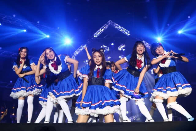 "มอส-โต๋-อ๊อฟ-ไอซ์-แจ๊ส-Sweat16!" ยกทัพแดนซ์มาราธอนในคอนเสิร์ต "TNE ONE CONCERT :1035 กระบวนท่าจำ"