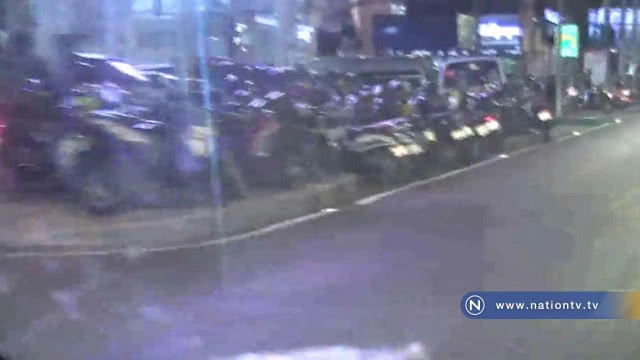 สนามมวยชื่อดังเมืองพัทยา "ยึดฟุตบาท" เป็นที่จอดรถให้กับลูกค้า