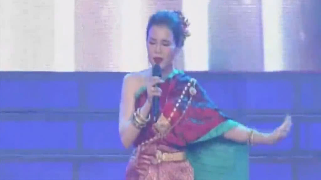 "ทูลกระหม่อมหญิงฯ" ทรงขับร้องเพลงประกอบละครบุพเพสันนิวาส "ทูลกระหม่อมหญิงฯ" ทรงขับร้องเพลงประกอบละครบุพเพสันนิวาส