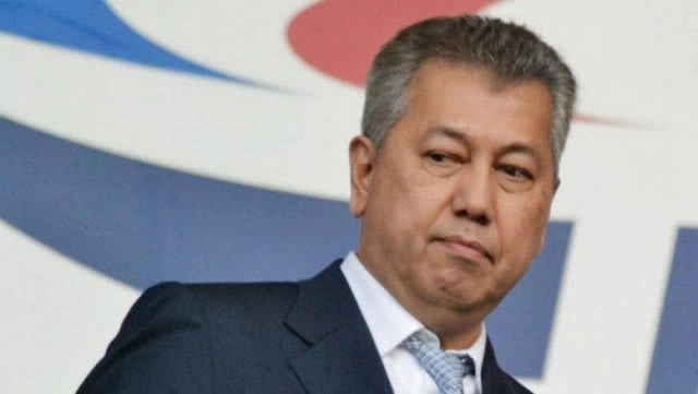 ไพโรจน์ เปี่ยมพงษ์สานต์ คนสนิทเสี่ยแม้ว? ลีลา "ดีล" หนนี้ยังเฉียบ!