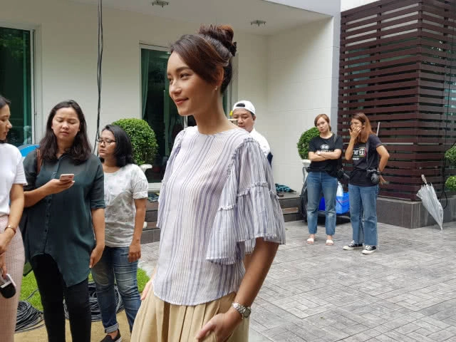 "บี" ไม่รู้สาเหตุ "พลอย" ลาออกจากการเป็นเมนเทอร์ เดอะเฟซฯ