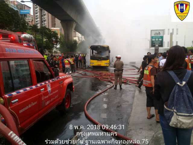 ขสมก.แจงเหตุ รถเมล์ไฟไหม้ ไฟช็อตเครื่องยนต์