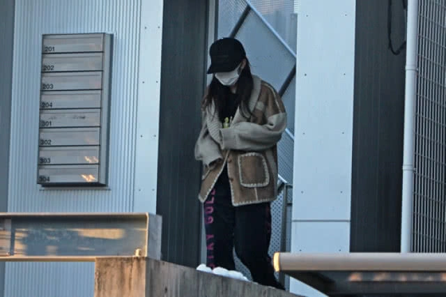 ย้อนเหตุการณ์สาว AKB48 ฝ่ากฎอยู่กับแฟนหนุ่ม จนต้องโกนหัว