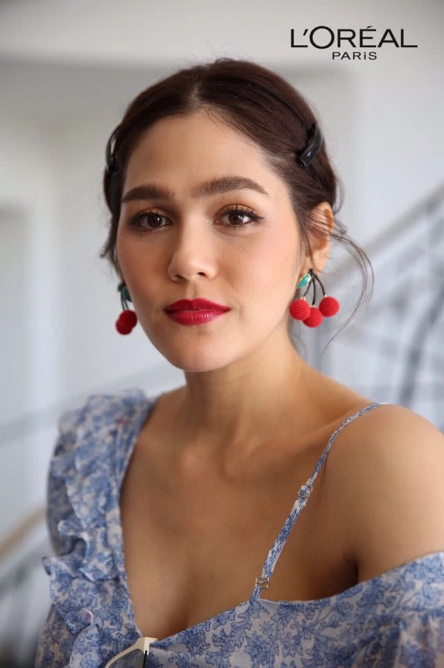 ส่องชุดเดินเล่นชายหาด "ขุ่นแม่ชม" หลังเดินพรมแดง