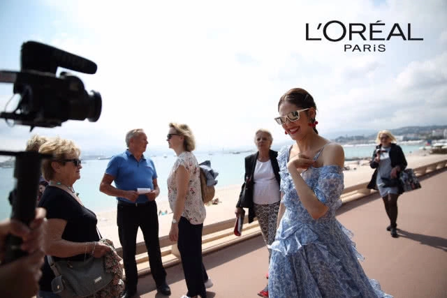 ส่องชุดเดินเล่นชายหาด "ขุ่นแม่ชม" หลังเดินพรมแดง