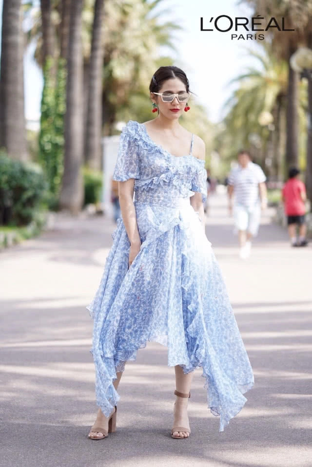 ส่องชุดเดินเล่นชายหาด "ขุ่นแม่ชม" หลังเดินพรมแดง