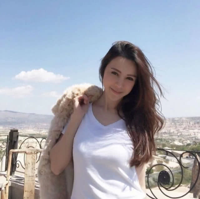 สละโสด "พอล ภัทรพล" คุกเข่าขอสาวแต่งงาน