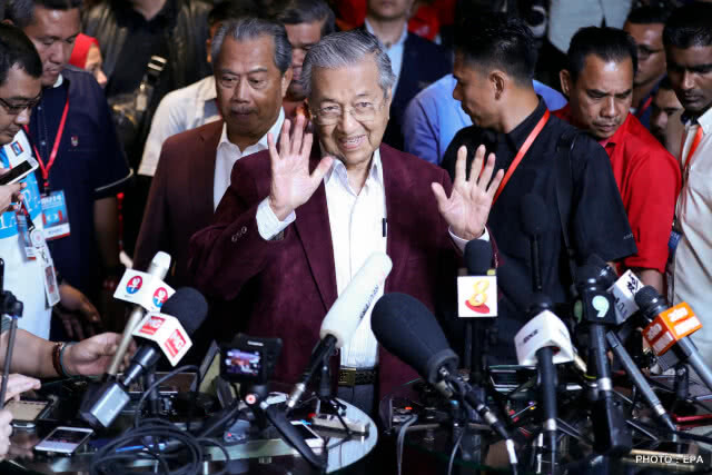 "มหาเธร์" เตรียมสาบานตนรับตำแหน่งนายกฯ พรุ่งนี้