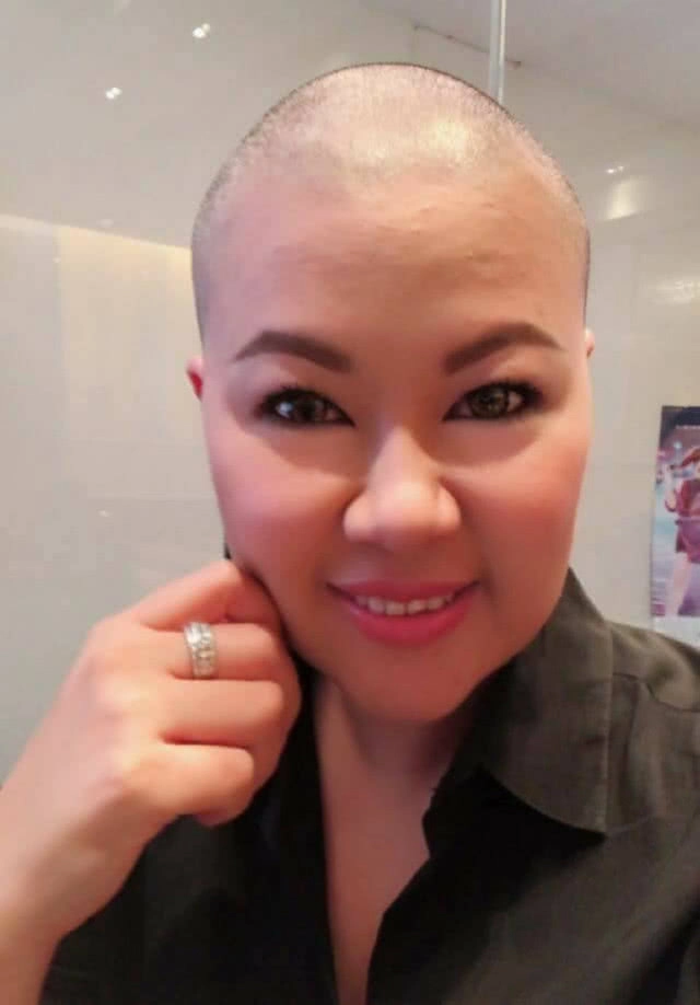 แฟนๆ ส่งกำลังใจ "แอ้ม-สโรชา" ผู้ประกาศข่าวชื่อดัง