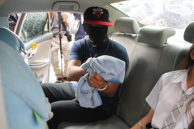 รวบแล้วโชเฟอร์แท็กซี่จอมหื่น พยามลวมลามสาว "PR.ร้านอาหาร" บนทางด่วนพิเศษฉลองรัช(มีคลิป)