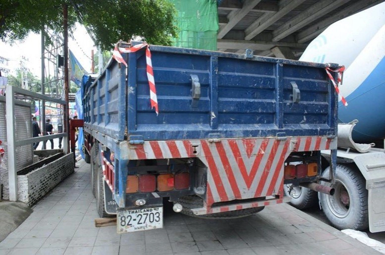 "สกลธี" ลุยตรวจรื้อป้ายผิดกฎหมาย