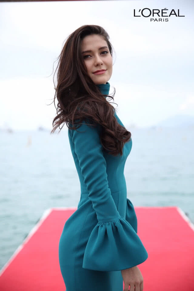 ออร่าจับ!  "มารีญา" ร่วมงานเทศกาลหนังเมืองคานส์ครั้งแรก