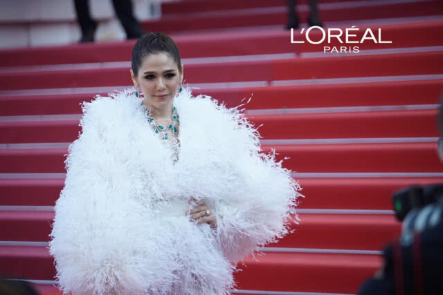 ลอรีอัล ปารีส ฉีกกฎพรมแดง แปลงโฉม ‘ชมพู่’อวดลุค Boyish Charm
