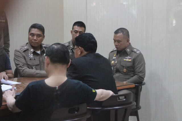 "สันธนะ" ยอมเซ็นรับทราบข้อหา