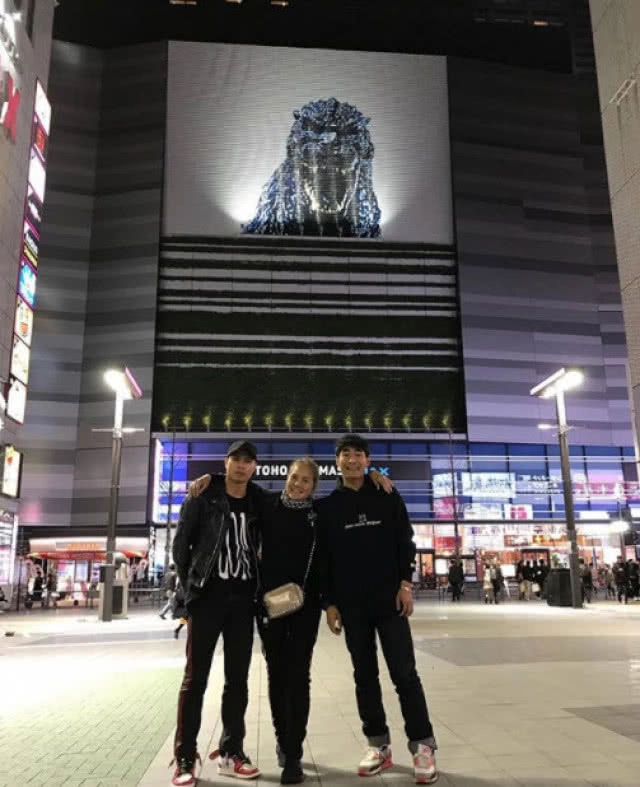 ส่องไอจี"โหน่ง ชาชาช่า" ดูรูป "บุหรี่" ลูกชาย 
"ผอมเพรียว"แทบจำไม่ได้!!!