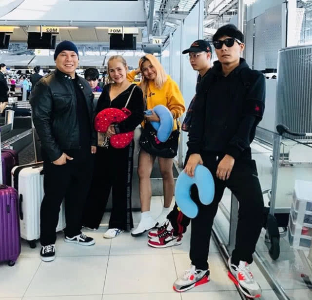 ส่องไอจี"โหน่ง ชาชาช่า" ดูรูป "บุหรี่" ลูกชาย 
"ผอมเพรียว"แทบจำไม่ได้!!!