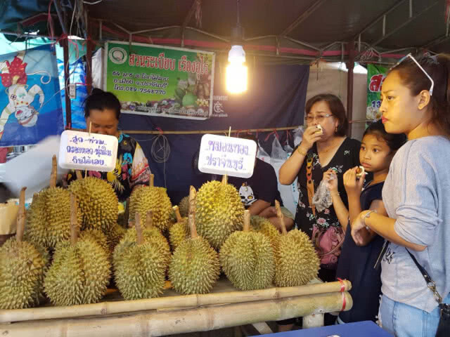 เที่ยวงานวันเกษตรปราจีนบุรี ชิมทุเรียน GI ราคาไม่แพง