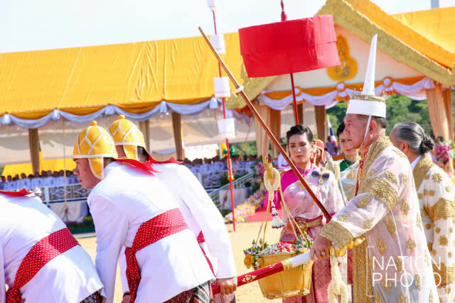 ร.10 เสด็จงานพระราชพิธีพืชมงคลจรดพระนังคัลแรกนาขวัญ ปีพุทธศักราช 2561