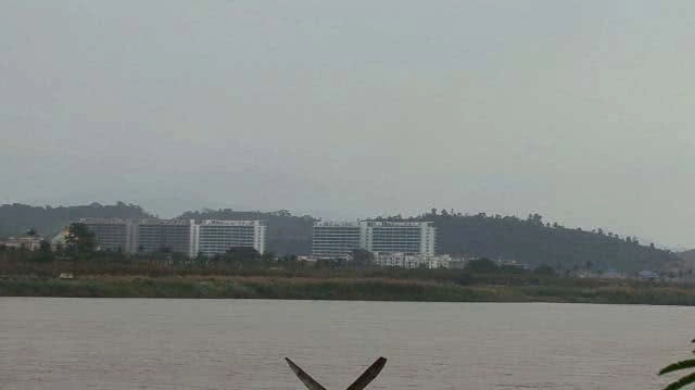 แห่เสี่ยงโชค "คิงส์โรมัน" แฉลักลอบนำเงินสดเข้าประเทศ