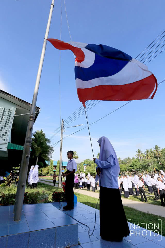 คึกคัก! โรงเรียนในยะลาเปิดเทอมวันแรก