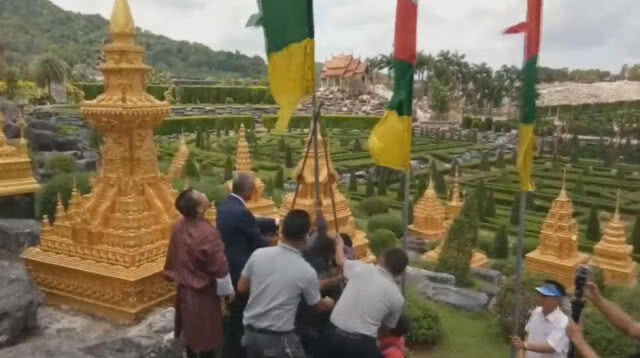 "ภูฏาน"มอบ"ธงมนตรา"สัญญลักษณ์แห่งโชคลาภ ให้"สวนนงนุช"สานสัมพันธ์"บ้านพี่เมืองน้อง"
