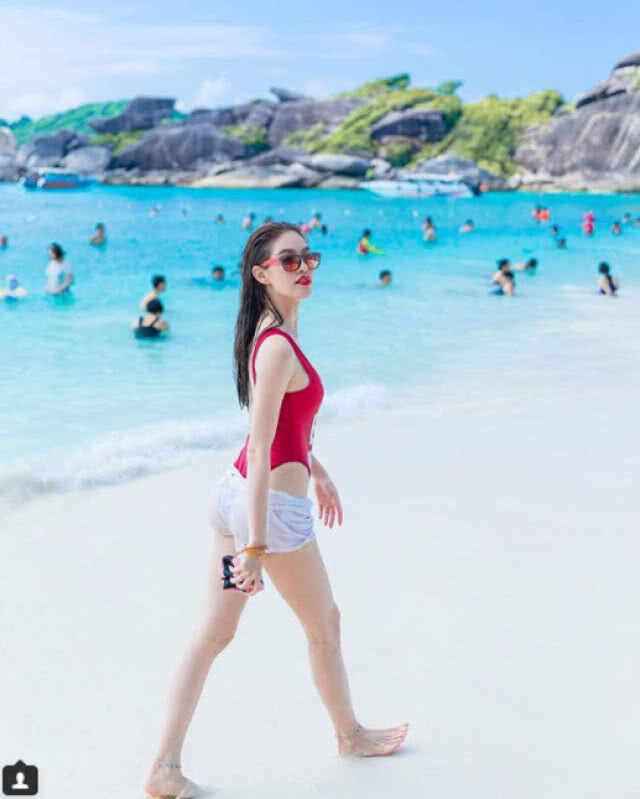 "เกรซ กาญจน์เกล้า" โชว์เซ็กซี่ใต้ทะเล 
ดำน้ำ Free Diving งานนี้ไม่เทพจริง ทำไม่ได้!