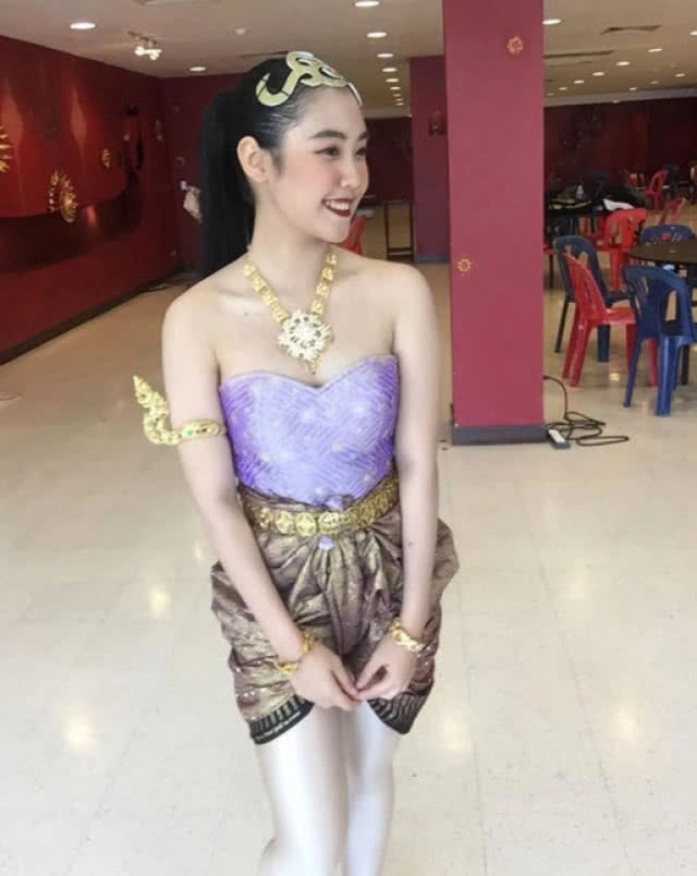 น่ารักที่สุด!
เปิดเทอมแล้ว "เท่ง เถิดเทิง"
ตามรับ-ส่ง"น้องพลอย" ลูกสาวคนสวย ไป รร.