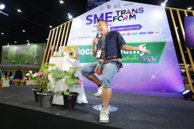 ปชช.แห่เข้างาน SME Transform ปลุกสตาร์ทอัพ-แนะนำเรื่องธุรกิจครบวงจร