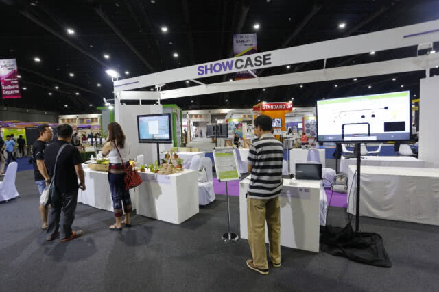 ปชช.แห่เข้างาน SME Transform ปลุกสตาร์ทอัพ-แนะนำเรื่องธุรกิจครบวงจร