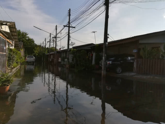 เร่งสูบน้ำช่วย 400 หลังคาเรือนเคหะชุมชนบึงพระ