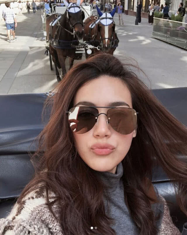 ยินดีด้วยจ้า!! "คิมเบอร์ลี่" เผยภาพใส่ชุดครุย เตรียมรับปริญญา