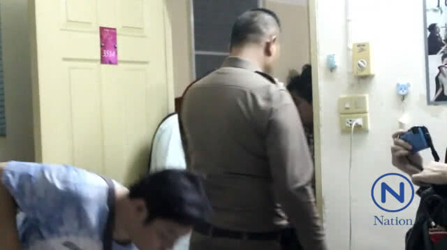 สาวโรงงานช็อก!
แฟนหนุ่ม"ผูกคอดับ"คาห้องน้ำ
