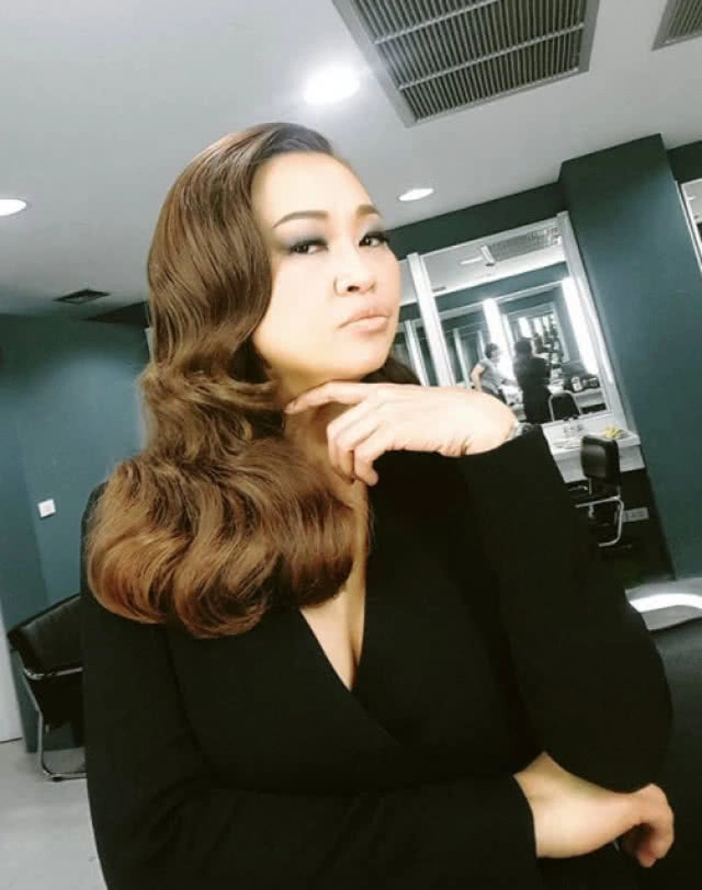 ออกหมายเรียก 6 ดารา รีวิวอาหารเสริมลดอ้วน กิฟซี่-น้ำฝน-เจนนิเฟอร์คิ้ม โดนด้วย!!!