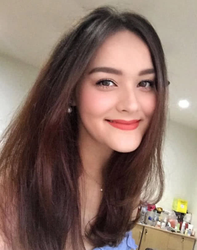 ออกหมายเรียก 6 ดารา รีวิวอาหารเสริมลดอ้วน กิฟซี่-น้ำฝน-เจนนิเฟอร์คิ้ม โดนด้วย!!!