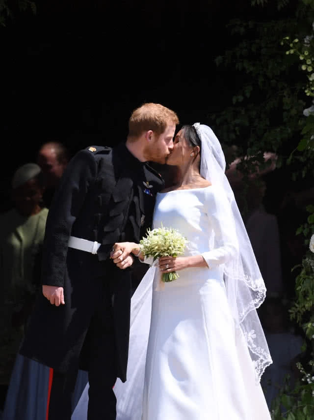 (ภาพชุดใหญ่) พิธีเสกสมรส "เจ้าชายแฮร์รี-เมแกน"