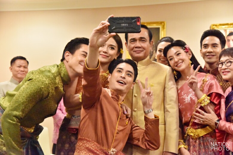 "เบลล่า-โป๊ป" คู่ขวัญ "บุพเพฯ" ดังไกลทั่วเอเชีย