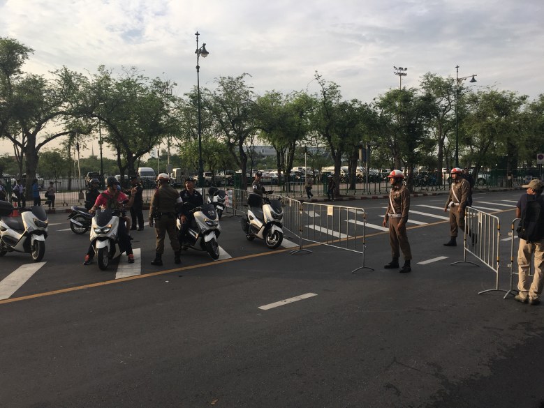 บรรยากาศใน มธ.ล่าสุด "ม็อบอยากเลือกตั้ง"