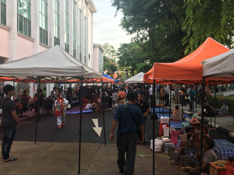 บรรยากาศใน มธ.ล่าสุด "ม็อบอยากเลือกตั้ง"