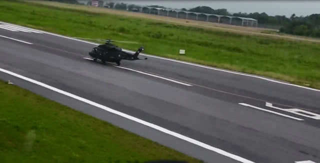 ทบ. โชว์ คลิป ผบ.ศบบ.นั่ง ฮ. AW 149 โต้ ข้อกล่าวหาบินไม่ได้