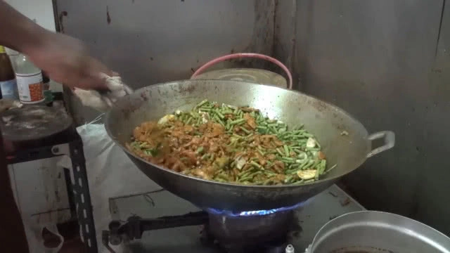 ร้านข้าวแกง 10 บาท ยังไม่มีการปรับราคา