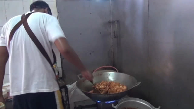 ร้านข้าวแกง 10 บาท ยังไม่มีการปรับราคา