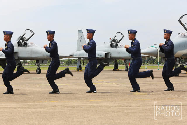 (ภาพชุด) ทอ.เปิดตัว เอฟ-5 ซุปเปอร์ไทกริสต้น อัพเกรดใหม่ 14 ลำ