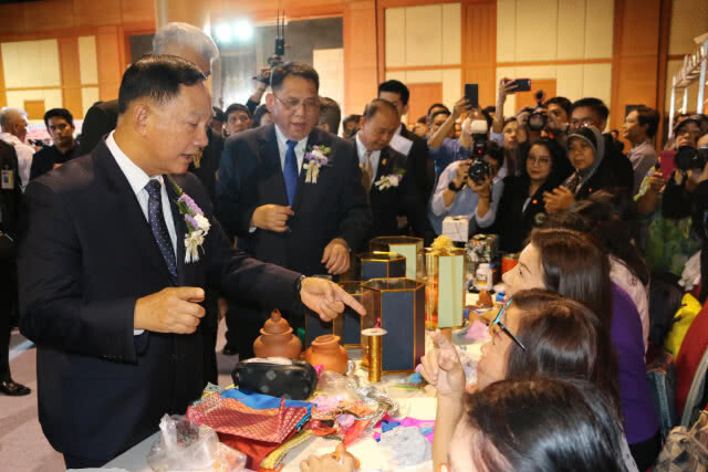 ก.แรงงาน ดีเดย์ ฝึกผู้มีรายได้น้อย 5 แสนคน เพิ่มรายได้-เสริมมั่นคงในชีวิต