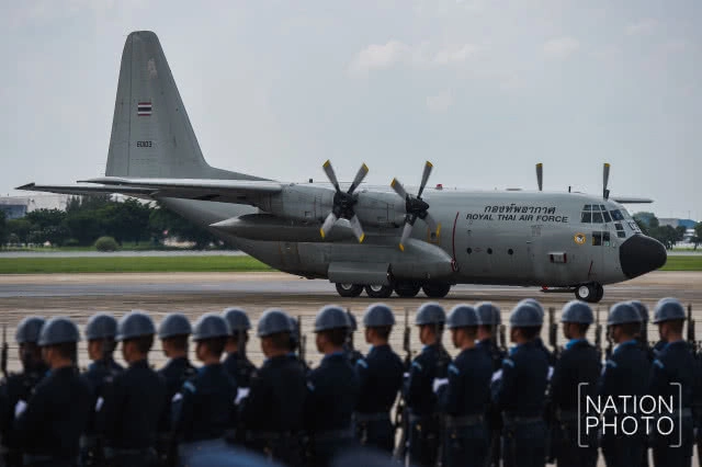 (ภาพชุด) รับศพลูกทัพฟ้า เครื่องบินซ้อมรบตก ปูนบำเหน็จ 7 ชั้นยศ