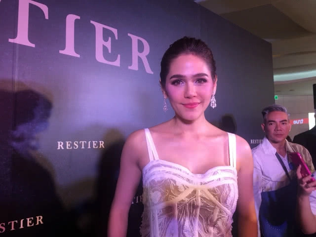 "ชมพู่" วอน วิจารณ์ #เกิดที่ไทยตายที่คานส์ อย่างมีลิมิต