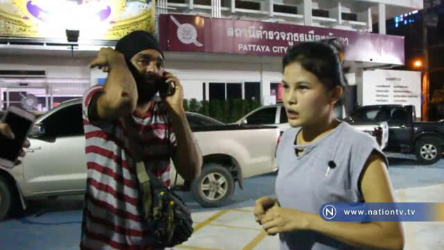 มาเฟีย!คุมชายหาดไล่นักธุรกิจชาวอินเดียห้ามมานั่งแถวนี้ ก่อนชกหน้านทท.