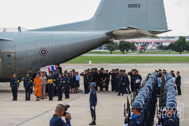 (ภาพชุด) รับศพลูกทัพฟ้า เครื่องบินซ้อมรบตก ปูนบำเหน็จ 7 ชั้นยศ